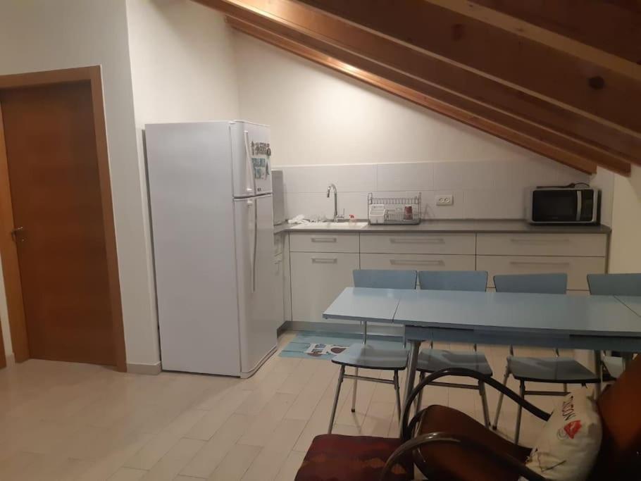 Adorable 3 Bedroom Brenner "Hill" Suite Giv'at Brenner 外观 照片