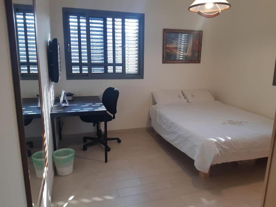 Adorable 3 Bedroom Brenner "Hill" Suite Giv'at Brenner 外观 照片